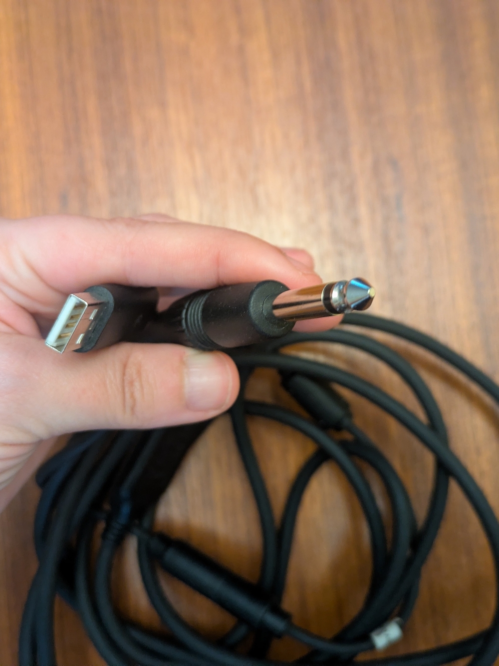 USB to 1/4" Audio Cable with Inline Control, Ubisoft Rocksmith - Picture 2 of 4